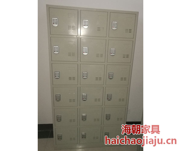更衣柜